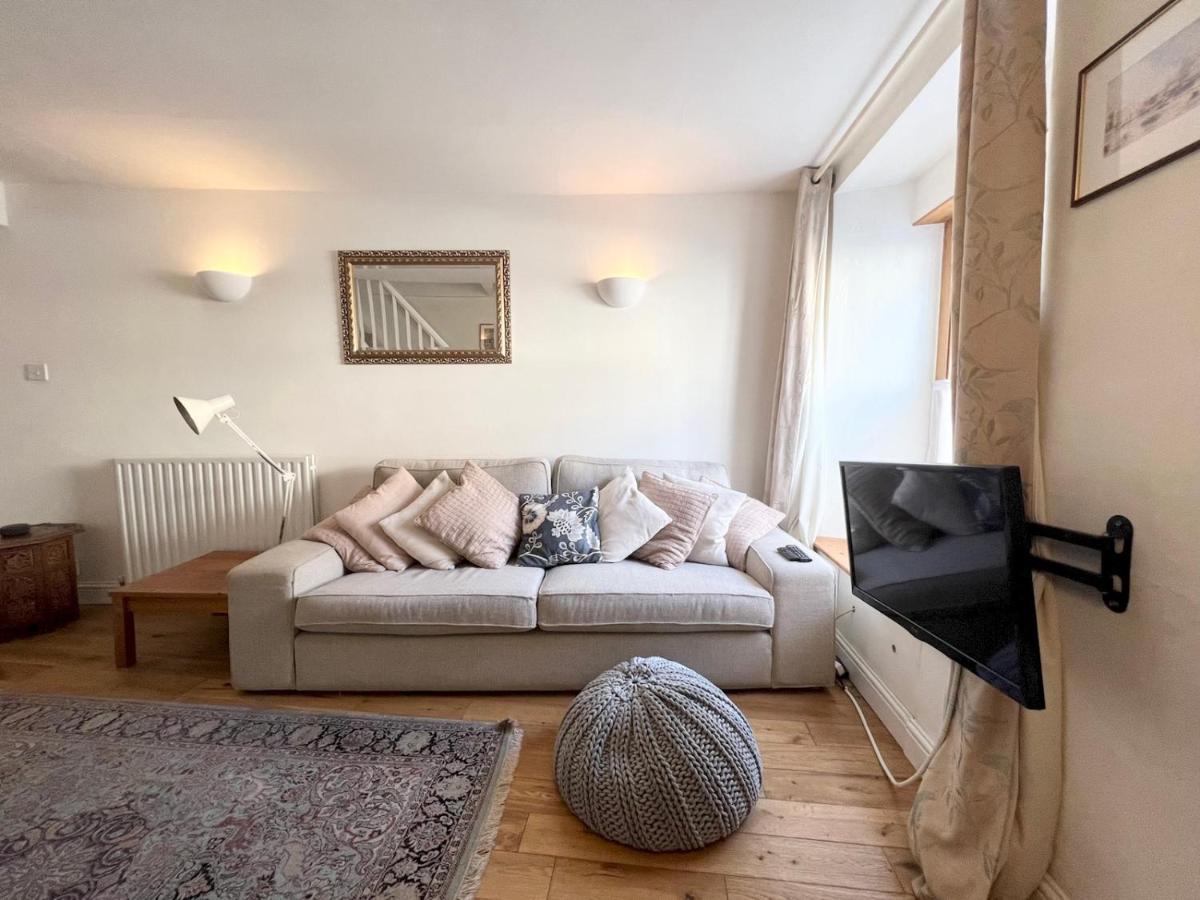 Pass The Keys 64 Church Street Characterful 2-Bed Cottage In The Heart Of Town Kingsbridge  Dış mekan fotoğraf